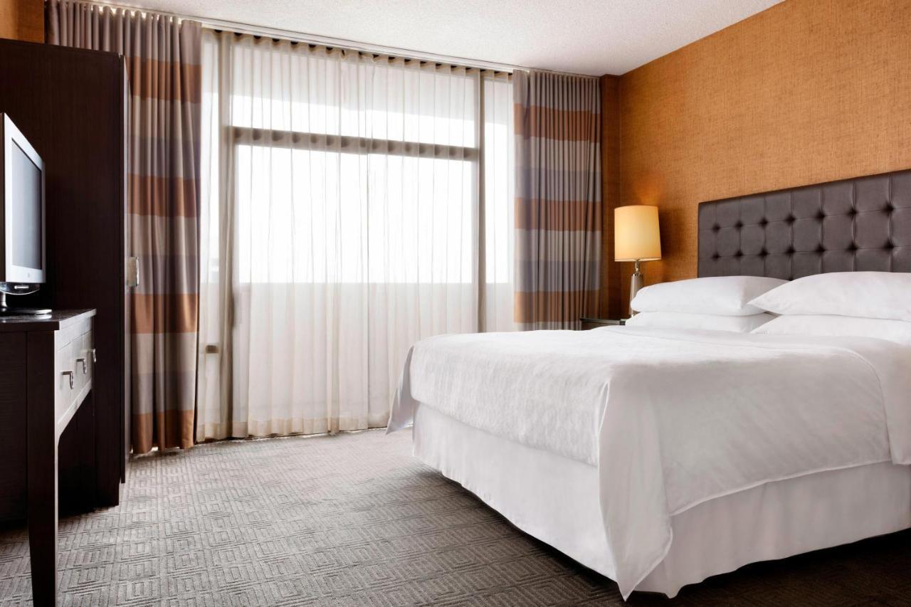 Sheraton Charlotte Hotel Ngoại thất bức ảnh