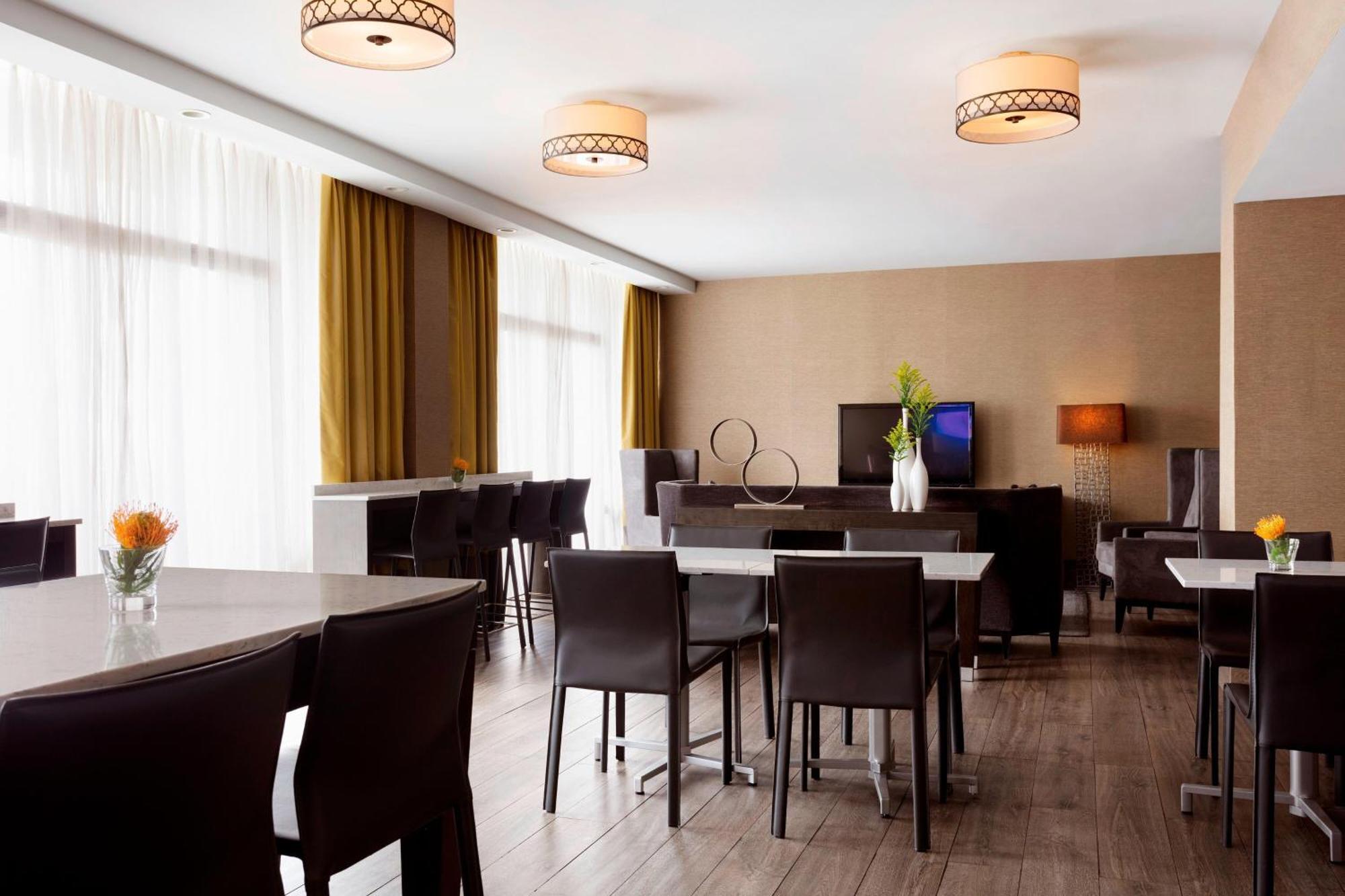 Sheraton Charlotte Hotel Ngoại thất bức ảnh